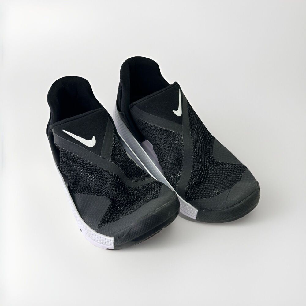 Nike Go Flyease Sneakers Women's 7.5/Men's 6 Black DR5540-002 Step & Go $130 EUC